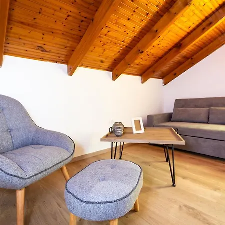 Ionian Apartament *